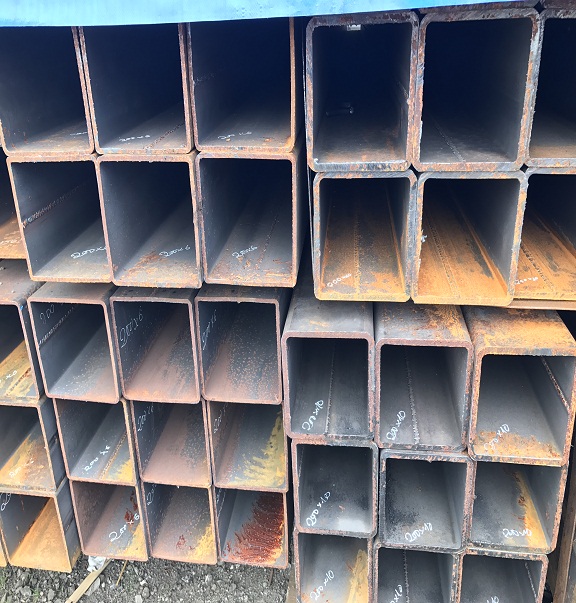 Click để xem hình đầy đủ THÉP HỘP 60X120 DÀY 1.2LY/ 1.4LY/ 1.5LY/ 1.8LY/ 2LY/ 2.3LY/ 2.5LY/ 3LY/ 3.2LY/ 3.5LY/ 4LY/ 5LY/ 6LY